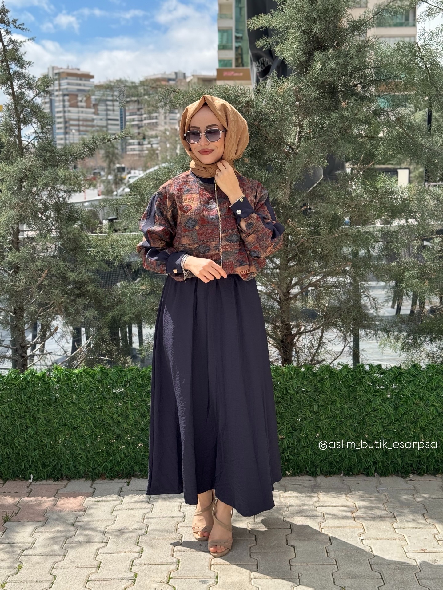 MARCHA PRİVE CEKETİ ESKİTME DETAY ETEKLİ TAKIM resmi