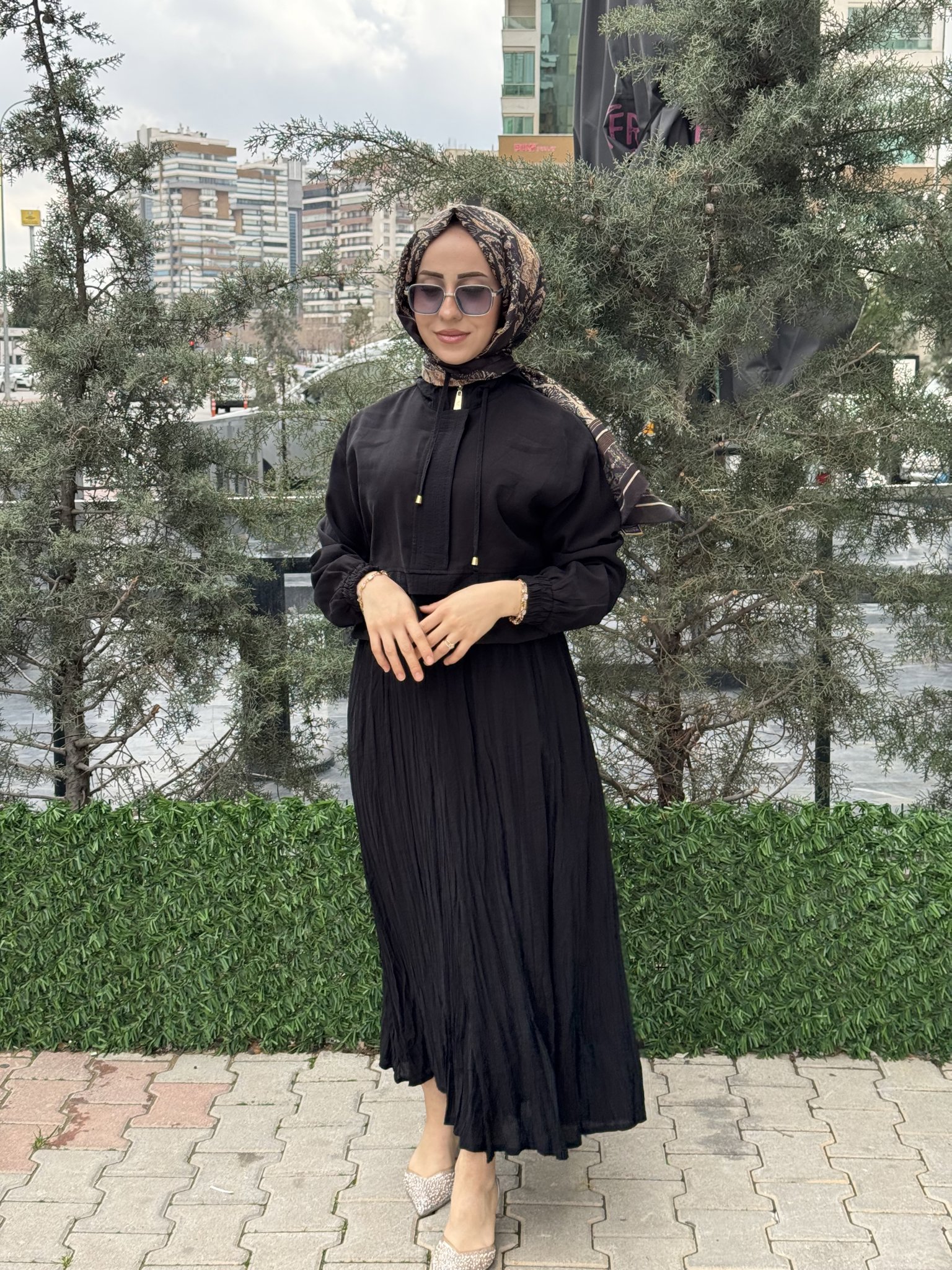 ÜSTÜ YARI FERMUAR MODAL CUPRA ETEKLİ TAKIM resmi