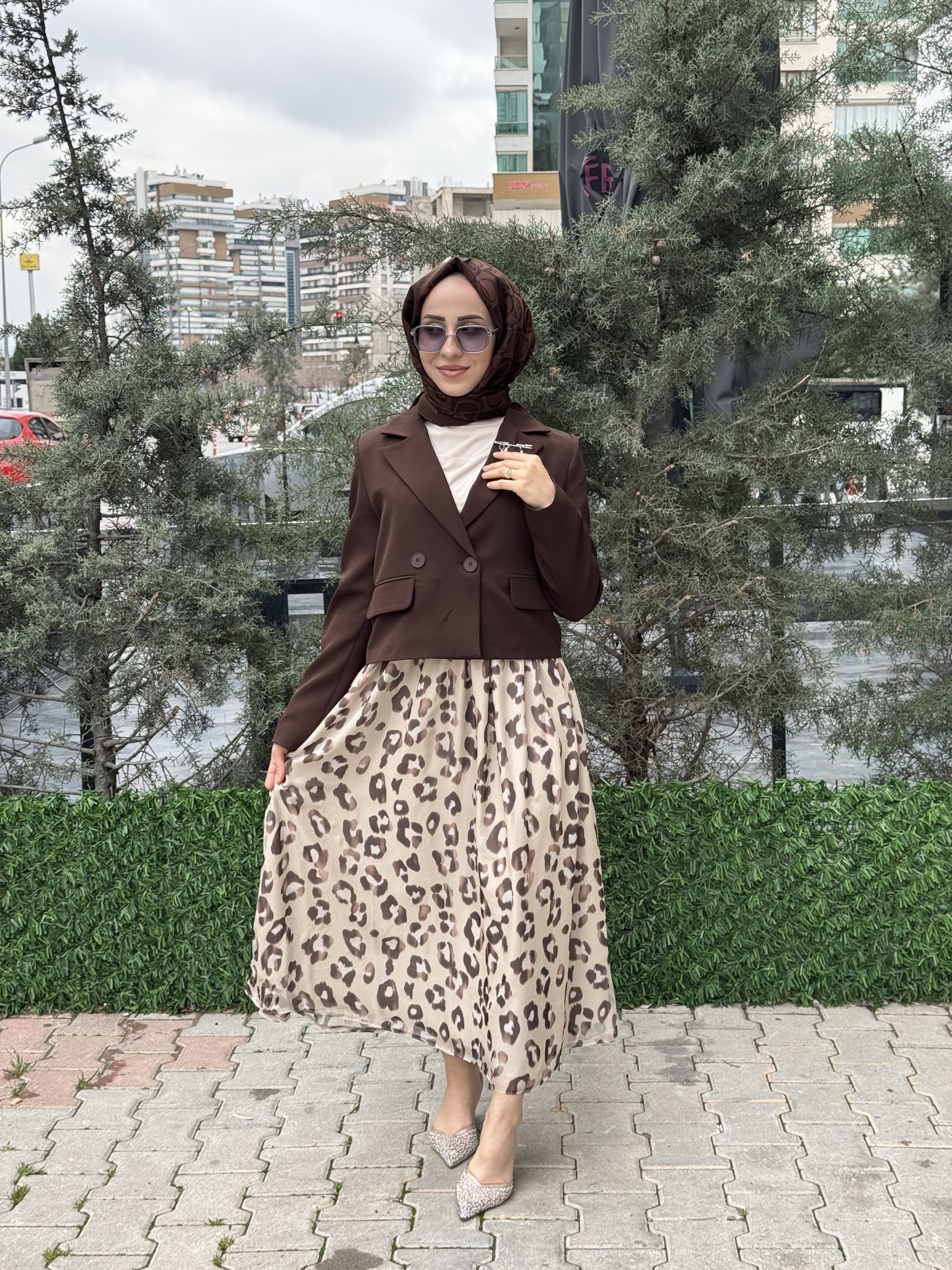 BLAZER CEKETLİ ETEĞİ DESENLİ TAKIM resmi