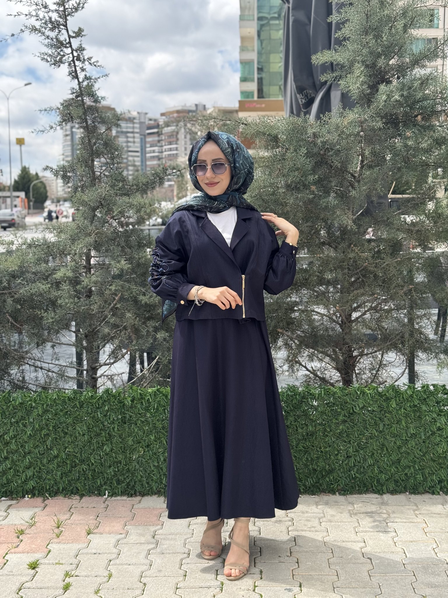 KRUVAZE CEKETLİ ETEKLİ TAKIM resmi